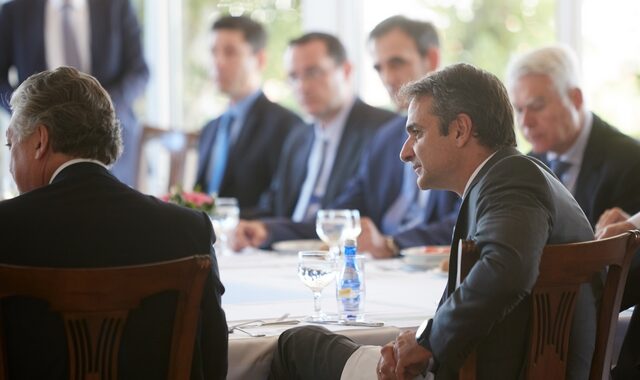 Μητσοτάκης: Έρχονται επενδυτές επειδή διαβλέπουν πολιτική αλλαγή