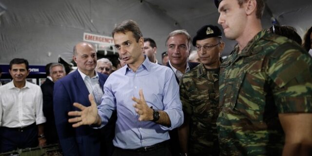 Μητσοτάκης: Οι ένοπλες δυνάμεις προσφέρουν σημαντικό κοινωνικό έργο