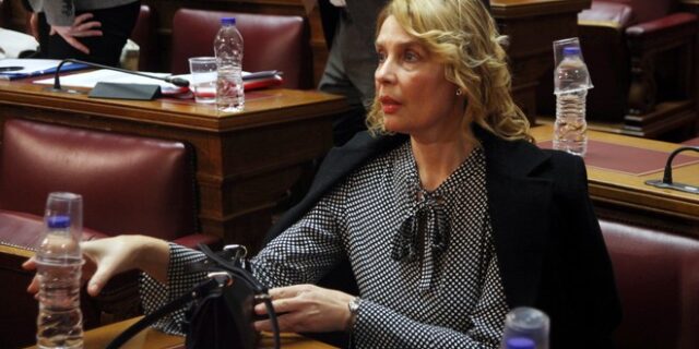 Η ζωή συνεχίζεται και χωρίς την Παπακώστα