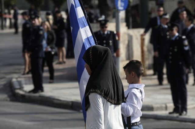 Ο ρατσισμός στήνει και κληρώσεις