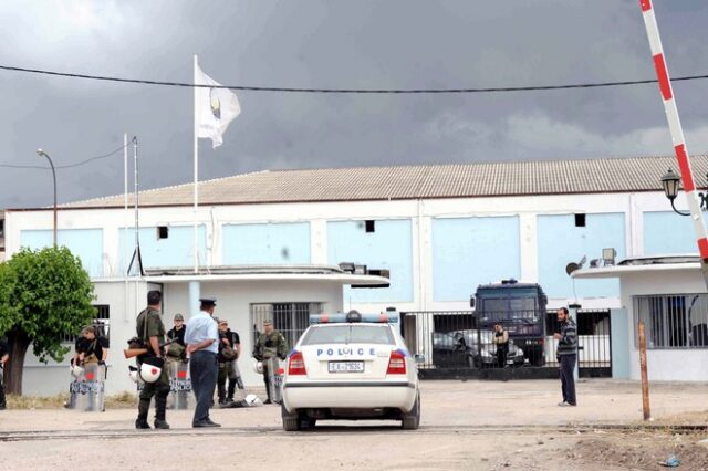 Πάτρα: Ζευγάρι καταδικάστηκε για μεταφορά Σύρων χωρίς ταξιδιωτικά έγγραφα