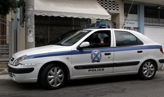 Σπείρα ανηλίκων λήστευε άλλους ανήλικους στα Νότια Προάστια