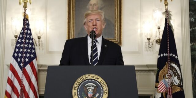 Προς μη επικύρωση της πυρηνικής συμφωνίας με το Ιράν, ο Τραμπ