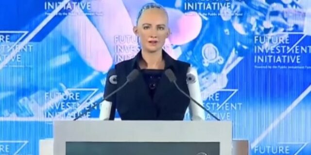 Παγκόσμια πρωτοτυπία: Η Σ. Αραβία έδωσε υπηκοότητα σε ρομπότ