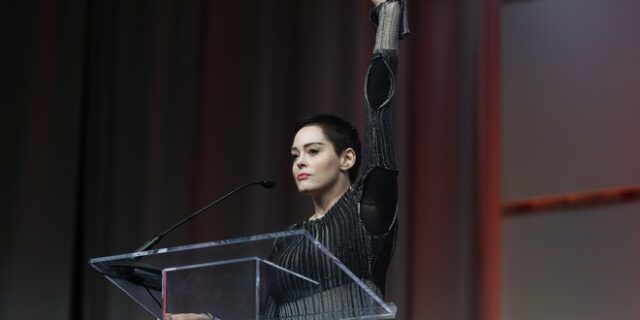Rose McGowan: Θέλουν να μου κλείσουν το στόμα για το σκάνδαλο Γουάινσταϊν