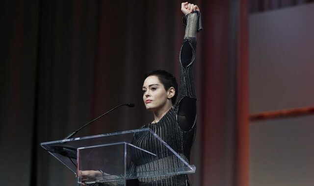 Rose McGowan: Θέλουν να μου κλείσουν το στόμα για το σκάνδαλο Γουάινσταϊν