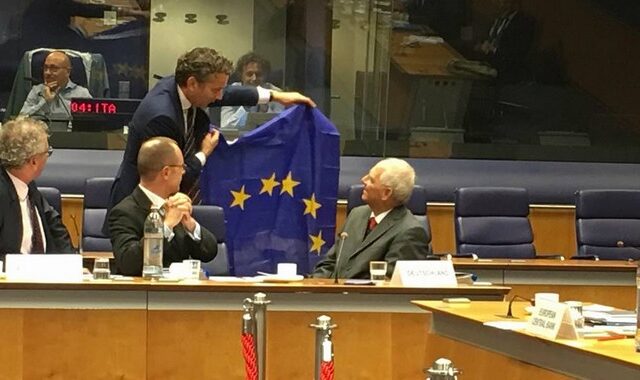 Το eurogroup ύψωσε σημαία αποχαιρετισμού στον Σόιμπλε