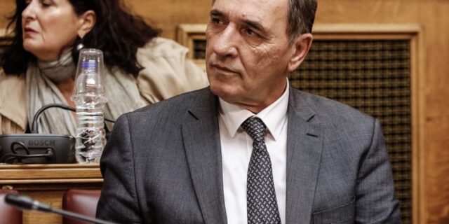 Σταθάκης: Μόνο η ΝΔ αμφισβητεί την ανάπτυξη