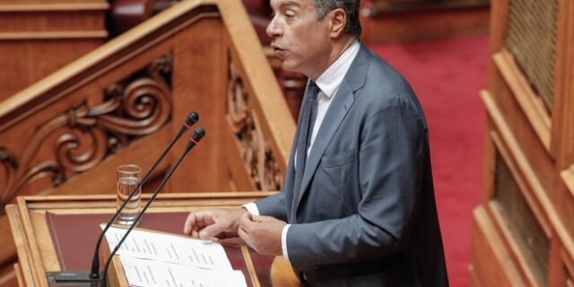 Σκληρή κριτική Σταύρου Θεοδωράκη σε ακραίους ιεράρχες για την ταυτότητα φύλου