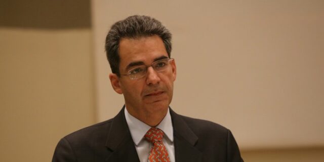 Εισαγγελική παρέμβαση για τις αφίσες κατά Συρίγου