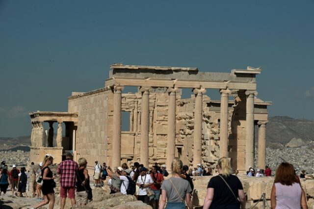 Αύξηση τουριστών ακόμα και τον Οκτώβριο