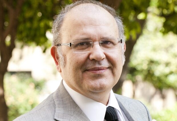 Οι Κοινοβουλευτικοί Εκπρόσωποι Νίκος Ξυδάκης και Κώστας Τζαβάρας στην εκπομπή ‘Η Φυλή των Φίλων’ με τον Κώστα Αρβανίτη