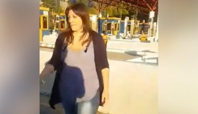 Ζωή Κωνσταντοπούλου: Σήκωσε την μπάρα των διοδίων και πέρασε χωρίς να πληρώσει