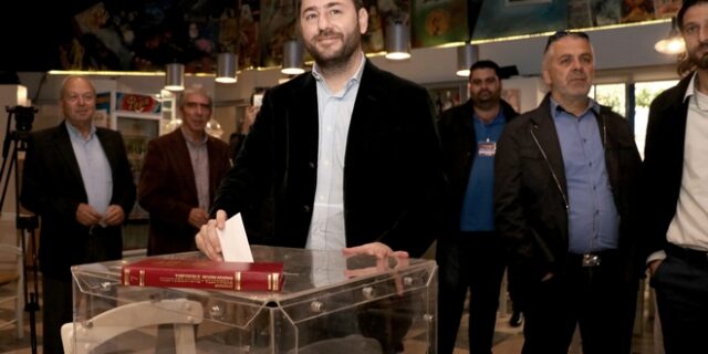 Ανδρουλάκης: Η Παράταξη είναι εδώ, απέναντι σε ΝΔ και ΣΥΡΙΖΑ