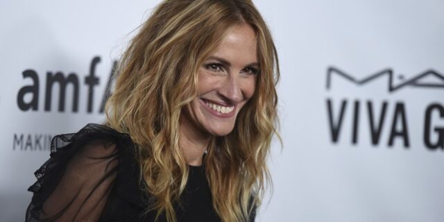 ‘Και τί που πενηντάρισα;’ αναρωτιέται η Τζούλια Ρόμπερτς. Και έχει δίκιο