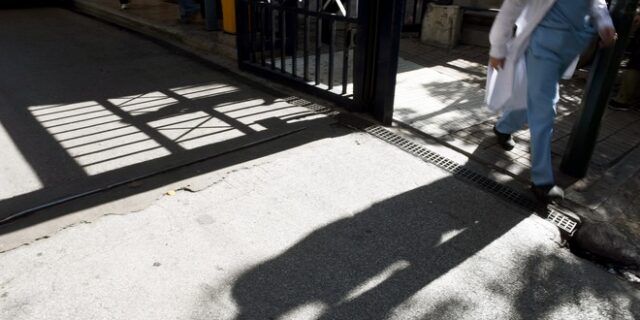Δημόπουλος: Εμβολιασμός όσων είναι άνω των 60 και όσων εργάζονται σε νοσοκομεία και χώρους υγείας
