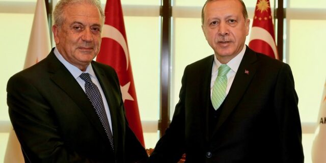 Συνάντηση Αβραμόπουλου – Ερντογάν: Ο Τούρκος πρόεδρος προσβλέπει στην επίσκεψη στην Αθήνα