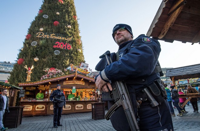 Γερμανία: ‘Αστακοί’ οι χριστουγεννιάτικες αγορές μετά τις απειλές του ISIS