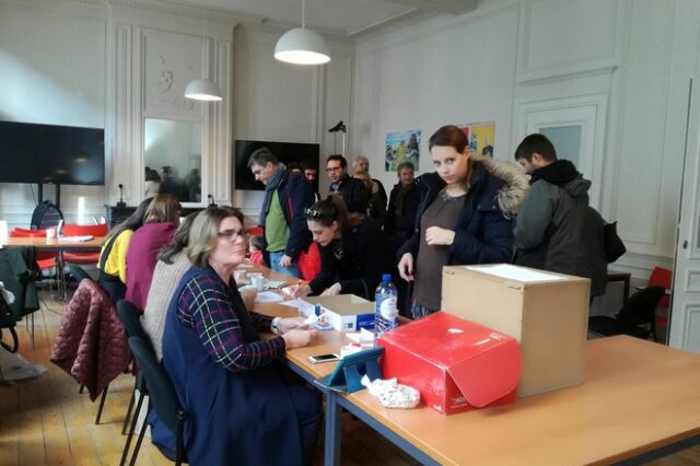 Εκλογές στην κεντροαριστερά: Οι Έλληνες των Βρυξελλών προσέρχονται στην κάλπη