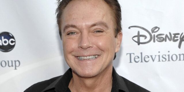 Πέθανε ο τραγουδιστής και ηθοποιός Ντέιβιντ Κάσιντι