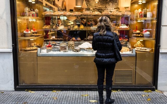 Στα 450 ευρώ ο προϋπολογισμός του Έλληνα καταναλωτή για τα Χριστούγεννα