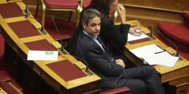 Οργισμένη αντίδραση Κυρ. Μητσοτάκη – Ντ. Μπακογιάννη: Αδιανόητη οποιαδήποτε άδεια στον Κουφοντίνα