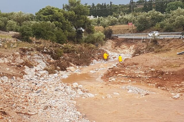 Ελπίδα μέσα στις λάσπες: Σώος ο ένας αγνοούμενος