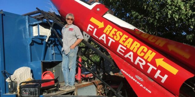 Θα εκτοξευτεί με αυτοσχέδιο πύραυλο για να αποδείξει ότι… η Γη είναι επίπεδη