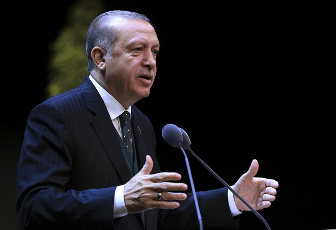 Ταύρος μαινόμενος ο Ερντογάν για τις αποκαλύψεις για offshore συγγενών του