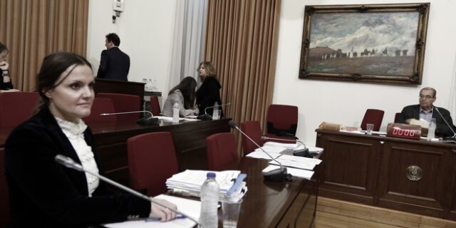 Εξεταστική: Πρώην στέλεχος της ΝΔ η διευθύντρια του ΚΕΕΛΠΝΟ που κατήγγειλε «πιέσεις» Πολάκη