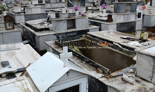 Εικόνες ‘Αποκάλυψης’: Ανεμοστρόβιλος άνοιξε τους τάφους στο νεκροταφείο των Γαργαλιάνων