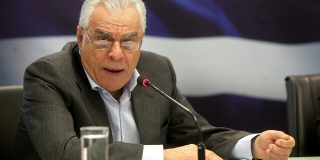 Γιακουμάτος: Αποδείχθηκε ότι ο Σημίτης είχε δίπλα του λαμόγια