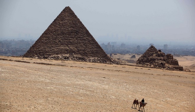 Πυραμίδες της Γκίζας: Ο ‘καταραμένος τάφος’ των εργατών ανοίγει τις πύλες του στους ‘θαρραλέους’ επισκέπτες