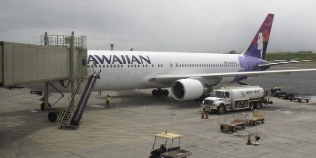 Βίντεο: Πανικός σε αεροδρόμιο – Προσγείωση αεροσκάφους που είχε πάρει πάρει φωτιά