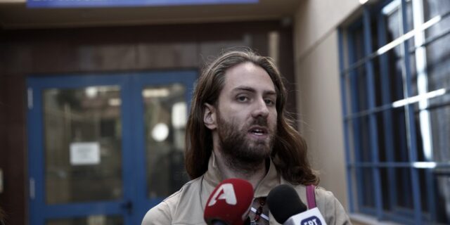 Συμφωνείτε με την προσφυγή του Jason – Αντιγόνη ώστε να χαρακτηρίζεται ως άφυλο;