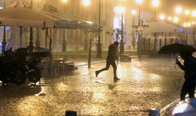 Έρχεται κακοκαιρία – Καταιγίδες και χαλάζι τις επόμενες ώρες