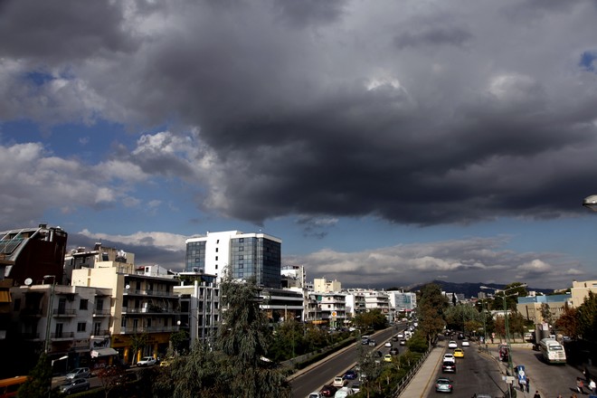 Αυξημένες νεφώσεις και βροχές