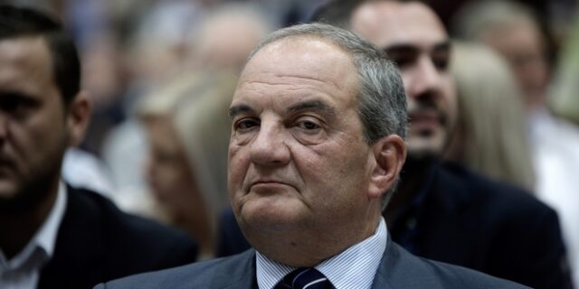 Νέα έμμεση παρέμβαση Καραμανλή για το Σκοπιανό