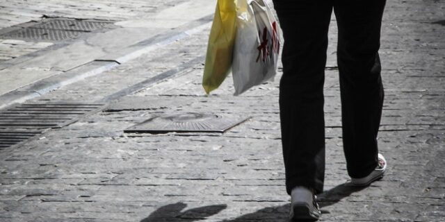 Πώς θα λειτουργήσουν τα καταστήματα το Μεγάλο Σάββατο