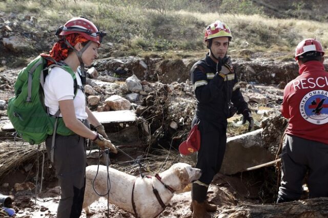 Μάνδρα: Οδύνη για τους 20 νεκρούς – Συνεχίζονται οι έρευνες για τους δύο αγνοούμενους