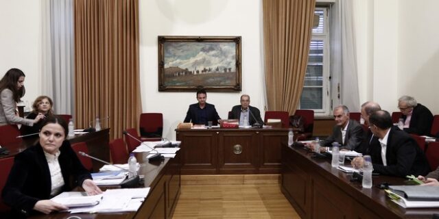 Πολυτελή τζιπ, μηχανές μεγάλου κυβισμού και ‘ιερές χορηγίες’ στο ΚΕΕΛΠΝΟ