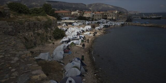Κομισιόν: Η Ελλάδα να αυξήσει τις επιστροφές στην Τουρκία