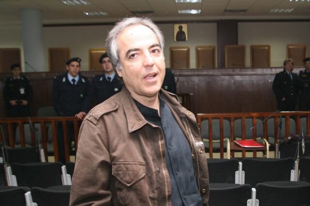 Για πρώτη φορά εκτός φυλακής με άδεια ο Δημήτρης Κουφοντίνας