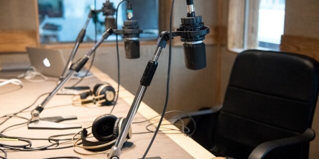 Ραδιόφωνο 24/7: Έκτακτη ενημερωτική εκπομπή για την τραγωδία στη δυτική Αττική