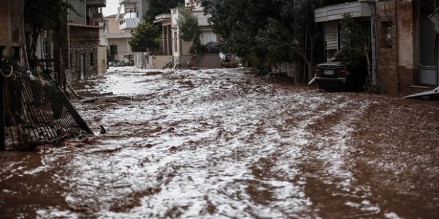 Εφιάλτης δίχως τέλος στη Μάνδρα: Σε επιφυλακή οι αρχές για νέες πλημμύρες
