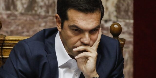 ‘Συναγερμός και ψυχραιμία’ για τις πλημμύρες