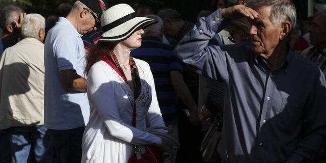 Κοινωνικό μέρισμα: Χιλιάδες οι αιτήσεις, τα ερωτήματα και τα παράπονα