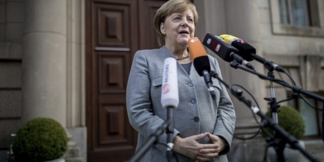 DW: Κρίσιμες ημέρες για το πολιτικό μελλον της Μέρκελ