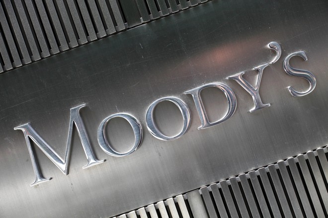 Ψήφος εμπιστοσύνης από Moody’s στις αποφάσεις για το χρέος