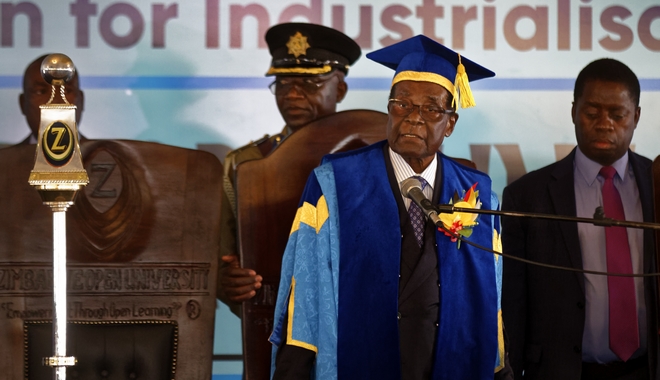 Ζιμπάμπουε: Πρώτη δημόσια εμφάνιση του Μουγκάμπε μετά το πραξικόπημα